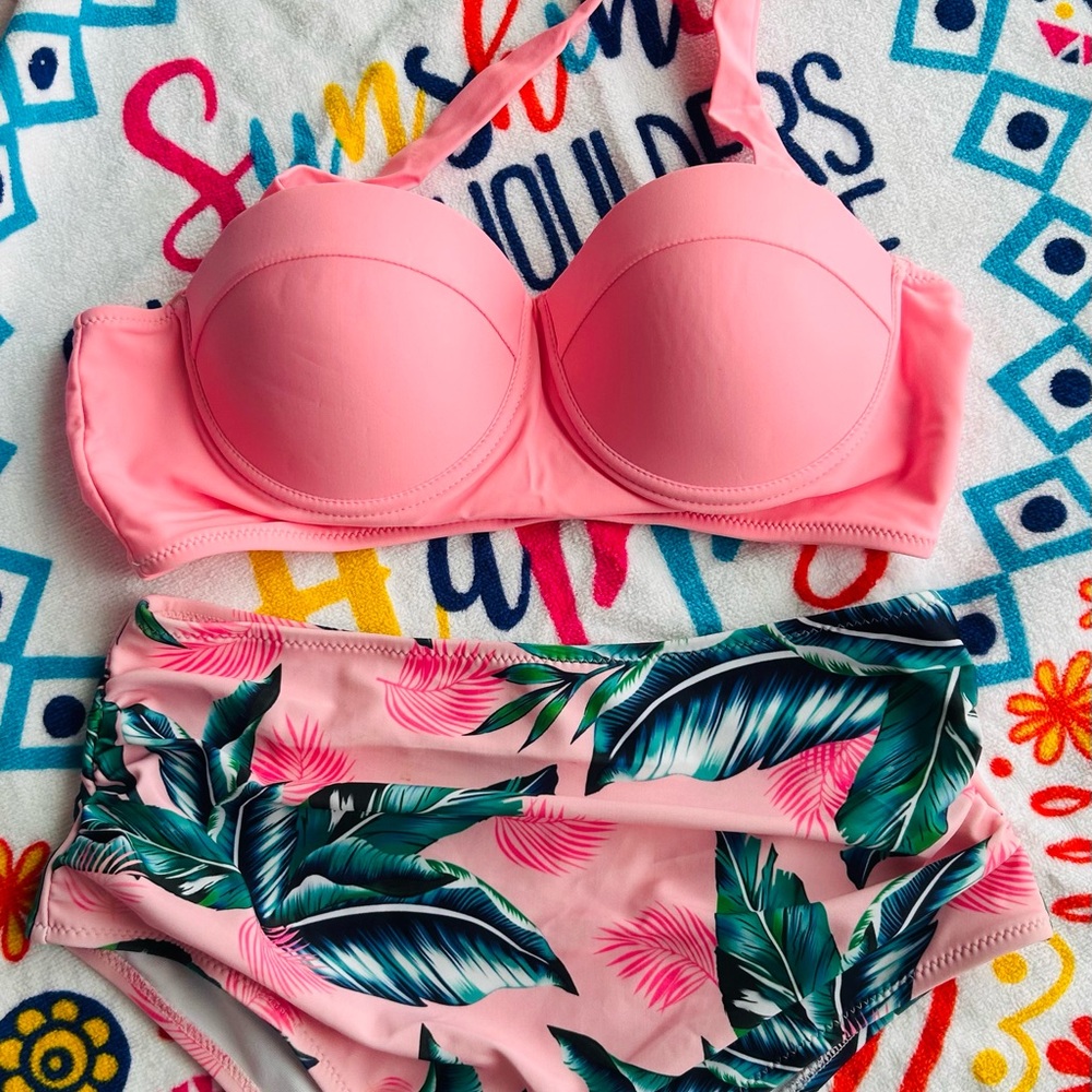 NWOT Pink Bikini Set with Tropical Leaf Print